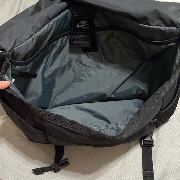 Nike messenger bag - Picture 3 of 4